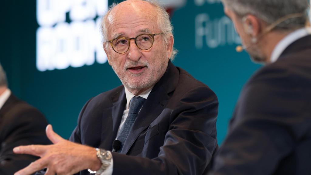 El presidente de Repsol, Antonio Brufau, interviene durante la jornada para 'La transformación industrial hacia el Net Zero', en el Campus Repsol, a 9 de octubre de 2024, en Madrid (España).