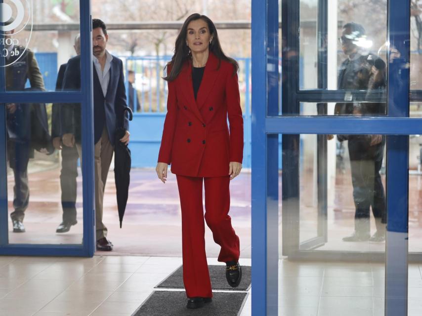 EuropaPress_6472050_reina_letizia_visita_colegio_cortes_cadiz_incluido_think_equal_23_enero