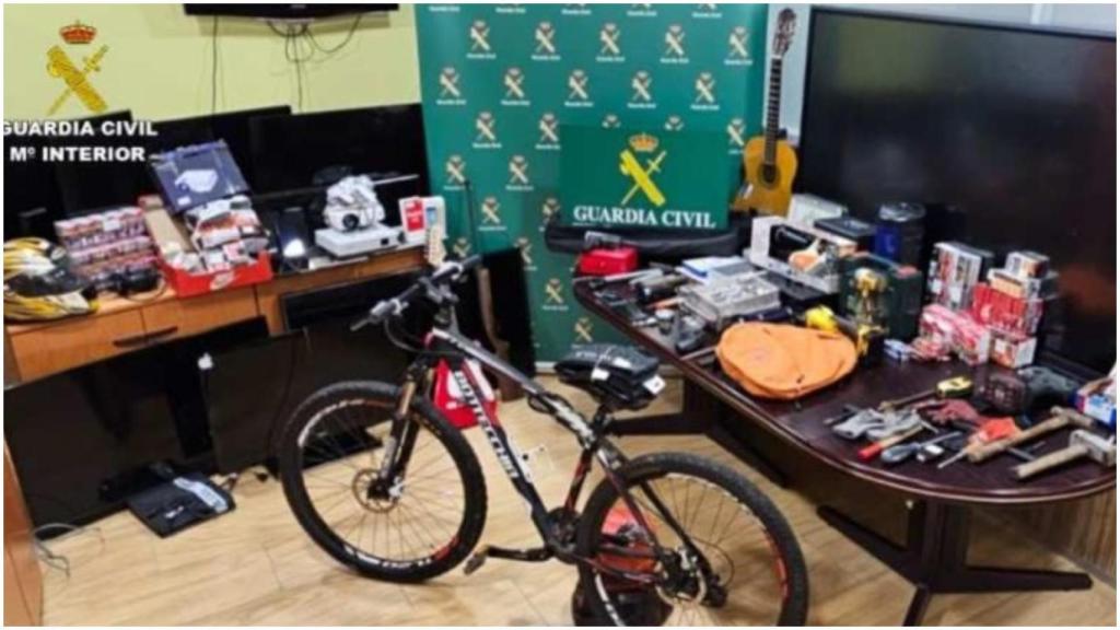 Material incautado por la Guardia Civil