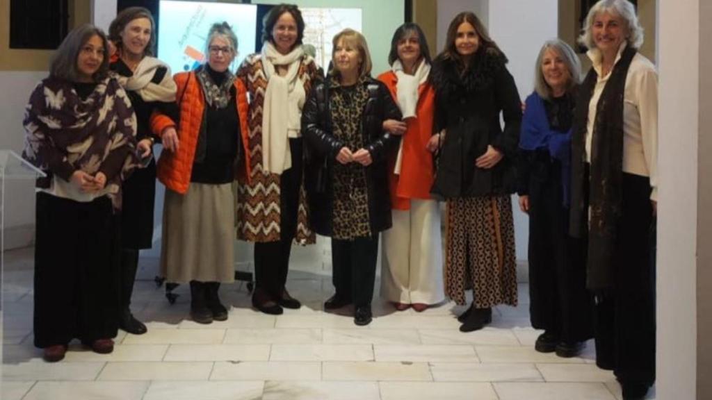 Artistas y arquitectas participantes de la exposición