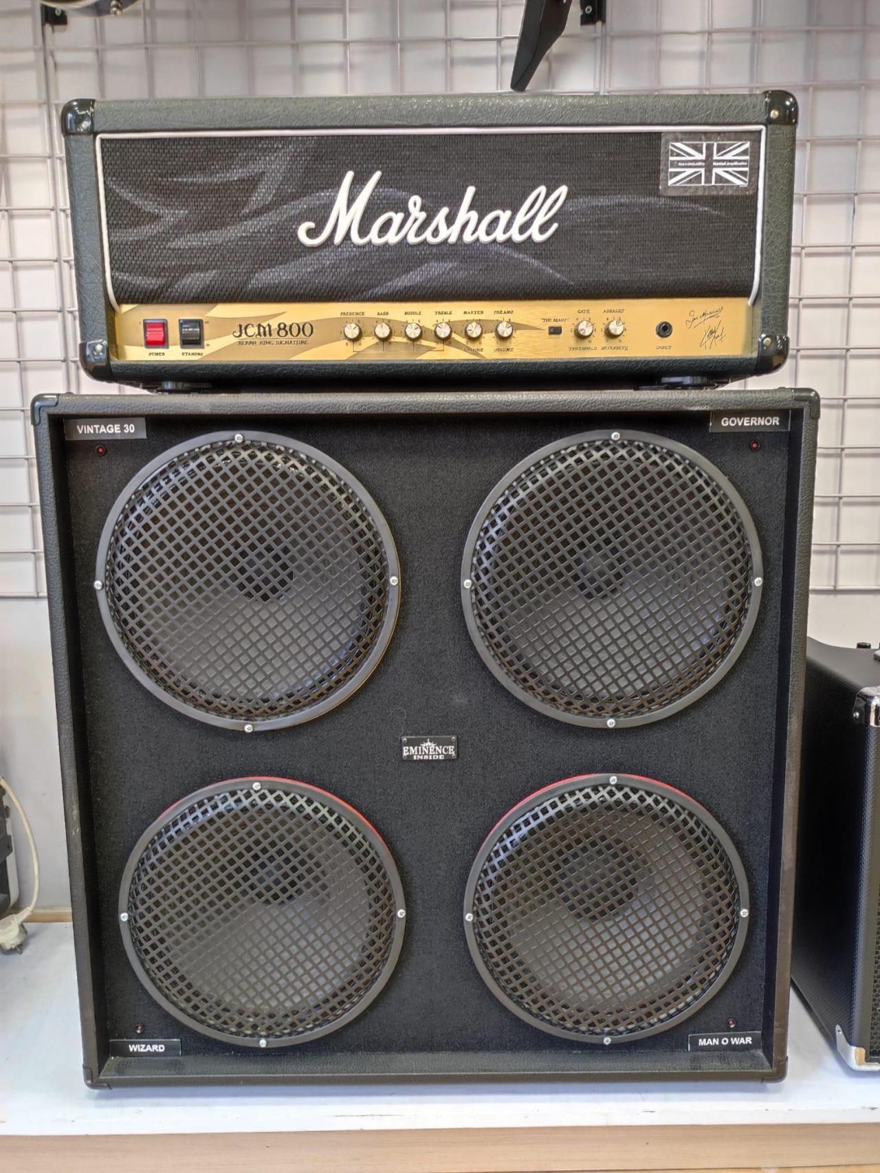 Un amplificador Marshall que vende Midimaster.