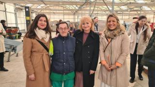 La consejera de Industria, Comercio y Empleo, Leticia García, visita las instalaciones del proyecto Arca de Asprodes en Salamanca