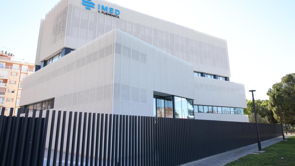 El Hospital IMED Virgen de la Fuensanta en la avenida Juan Carlos I de Murcia.