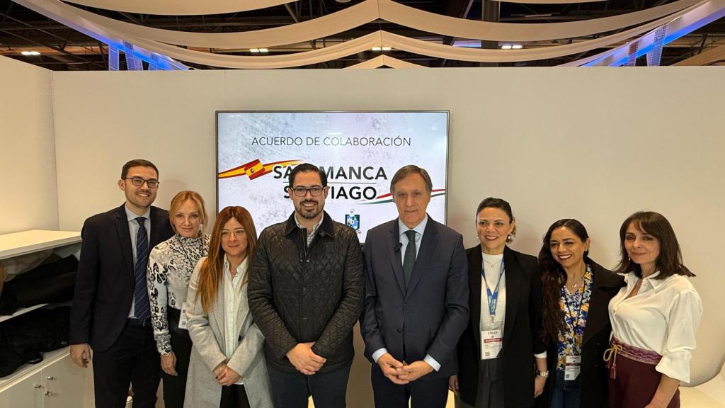 El alcalde de Salamanca, Carlos García Carbayo, y el de la ciudad mexicana de Santiago del estado de Nuevo León, David de la Peña