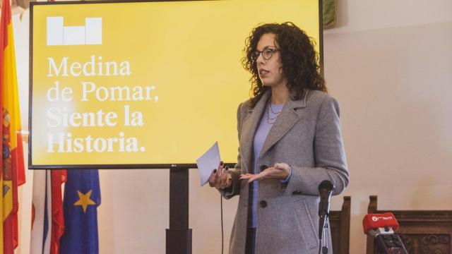 La concejala de Cultura y Turismo, Nerea Angulo, presenta los datos de turismo