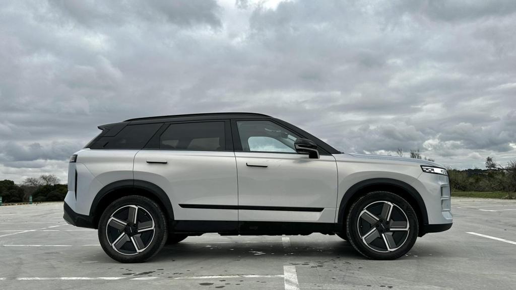 El Jaecoo 7 PHEV homologa hasta 90 kilómetros de autonomía eléctrica.