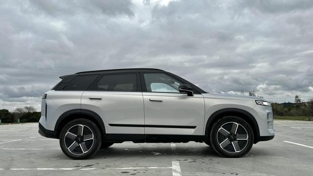 El Jaecoo 7 PHEV homologa hasta 90 kilómetros de autonomía eléctrica.