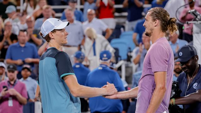 Jannik Sinner y Alexander Zverev, tras su partido en el Masters 1.000 de Cincinnati 2024