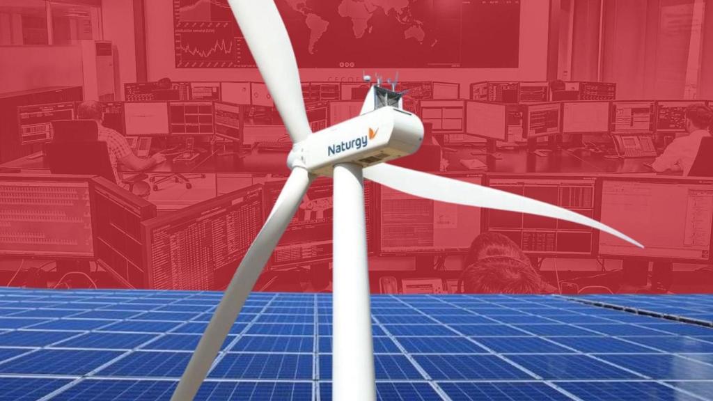 Fotomontaje de un aerogenerador y paneles solares de Naturgy con un centro de control de renovables de fondo.