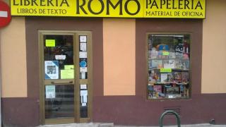 Fachada de la Papelería-Librería Romo.
