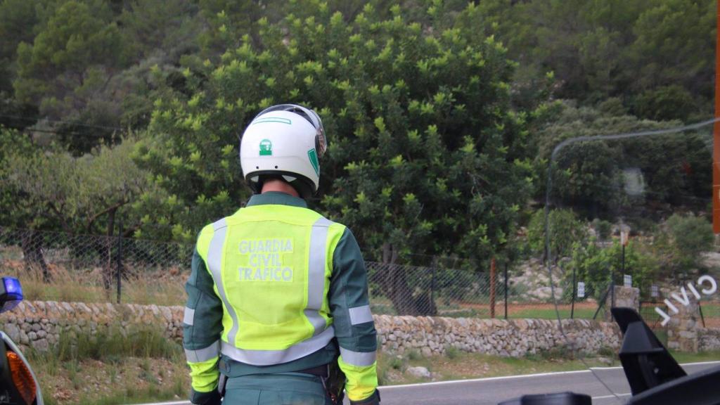 Un agente de la Guardia Civil de Tráfico en una imagen de archivo.