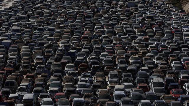 Vista aérea de un desguace de vehículos, a 13 de enero de 2025, en Benaguasil, Valencia.