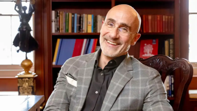Arthur C. Brooks, profesor de la Universidad de Harvard.