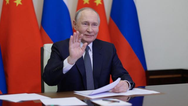 Vladímir Putin durante una reunión telemática con el presidente chino Xi Jinping.