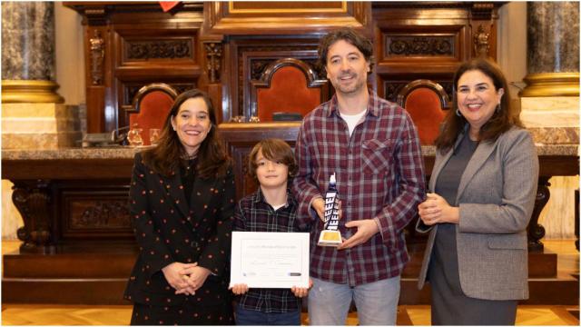 Entrega del galardón a Ricardo F. Colmenero