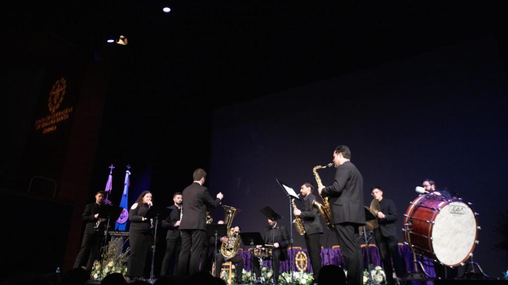 El acto comenzó con un breve concierto de marchas interpretado por segundo año consecutivo por Rural Band, bajo la dirección de Pablo Martínez Valiente.