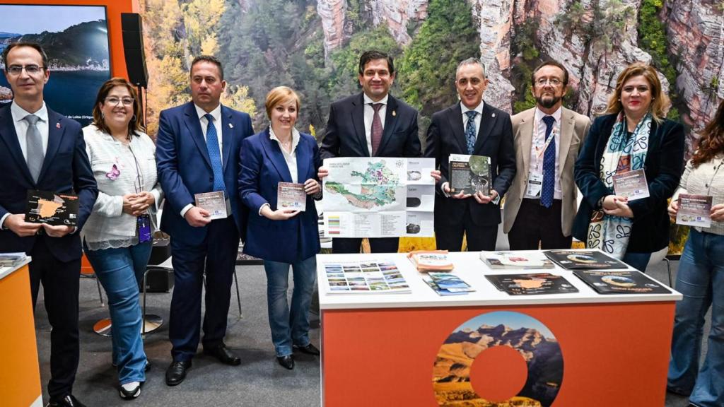 La Dpitación de Ciudad Real, con su presidente a la cabeza, Miguel Ángel Valverde, presentó su oferta turística en Fitur.