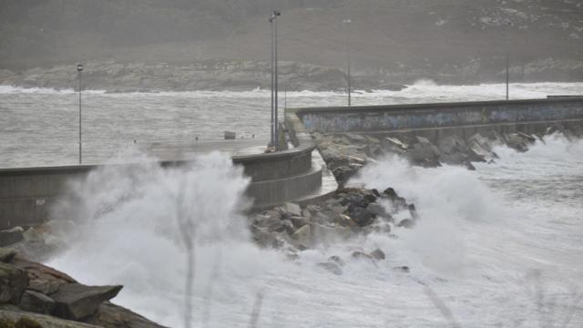 Oleaje durante el paso de una borrasca en Corme-Aldea, Ponteceso (A Coruña)