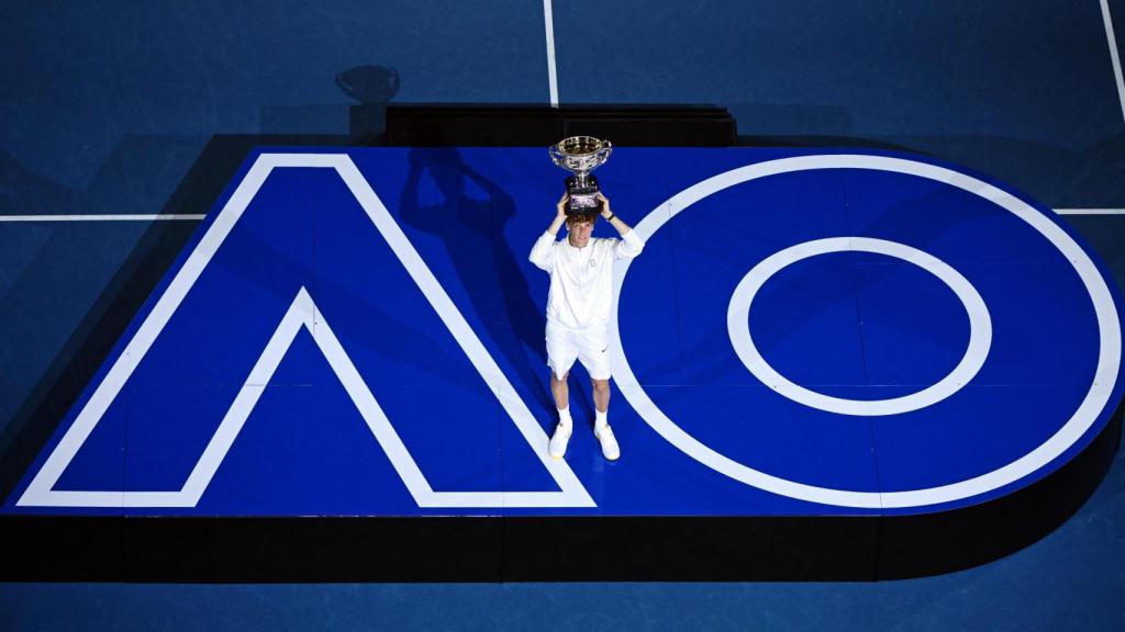 Sinner celebra su triunfo en el Open de Australia 2025