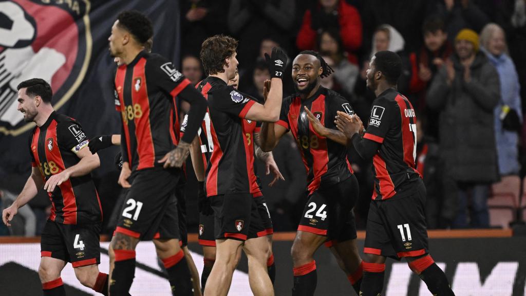 Los jugadores del Bournemouth celebran la victoria ante el Nottingham Forest.