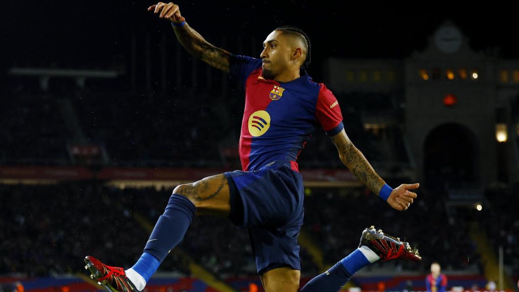 Raphinha celebra su gol.