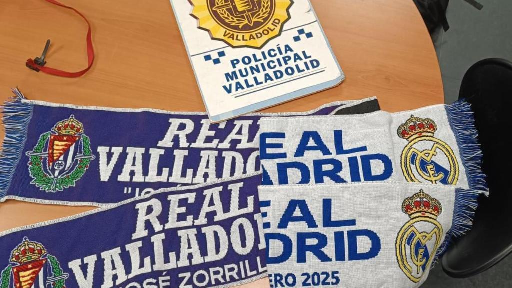 Imagen de algunas de las bufandas del Real Valladolid - Real Madrid retiradas