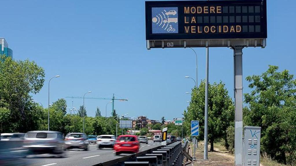 Imagen de uno de los radares instalados por la DGT.