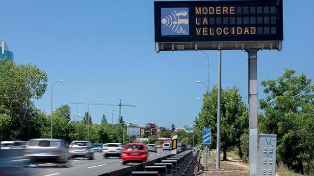 Imagen de uno de los radares instalados por la DGT.