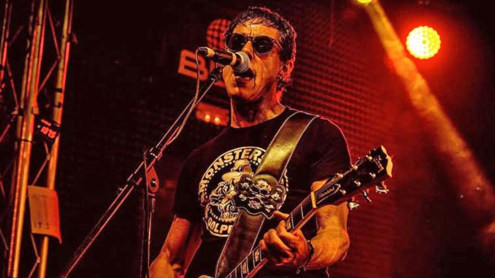 Enrique Bastante durante un concierto, en una foto compartida en su perfil de Instagram.