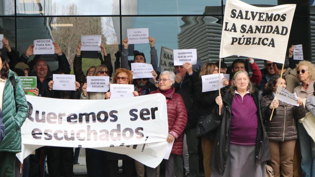 Los vecinos llevan varias semanas manifestándose en sus pueblos