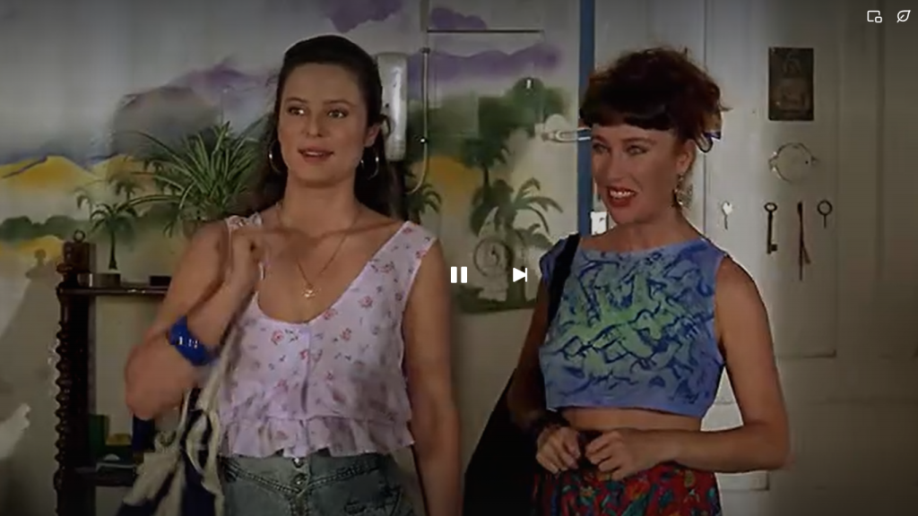 Aitana Sánchez-Gijón y Verónica Forqué en un momento de 'Bajarse al moro', película dirigida por Fernando Colomo