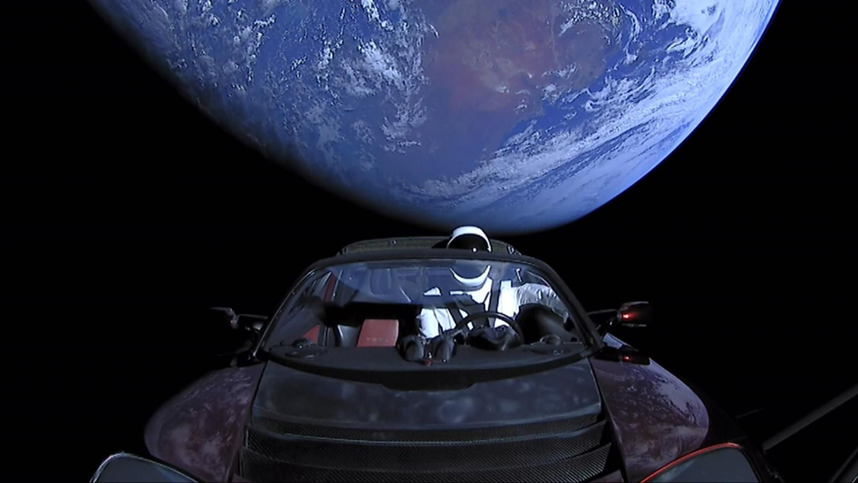 Elon Musk la vuelve a liar: el Tesla Roadster que envió al espacio ...