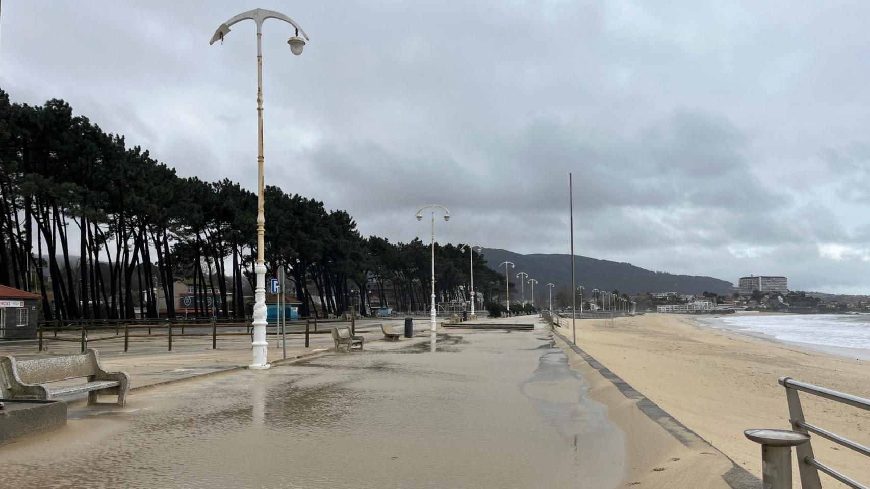 Imagen del paseo de Samil ese lunes.