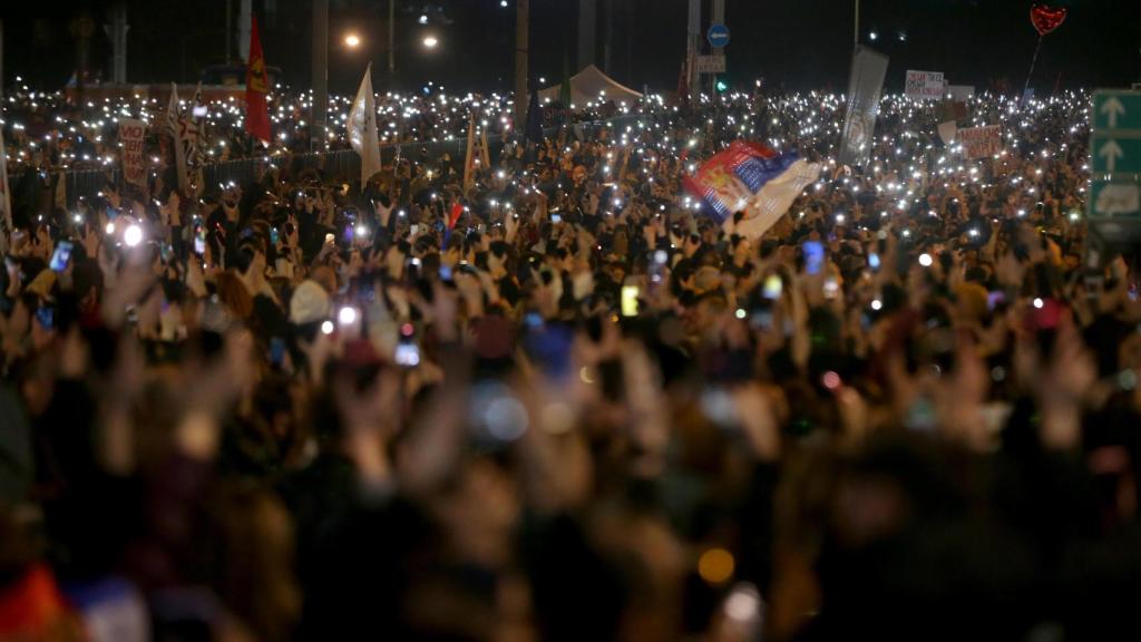 Las protestas masivas que han hecho caer al primer ministro serbio.
