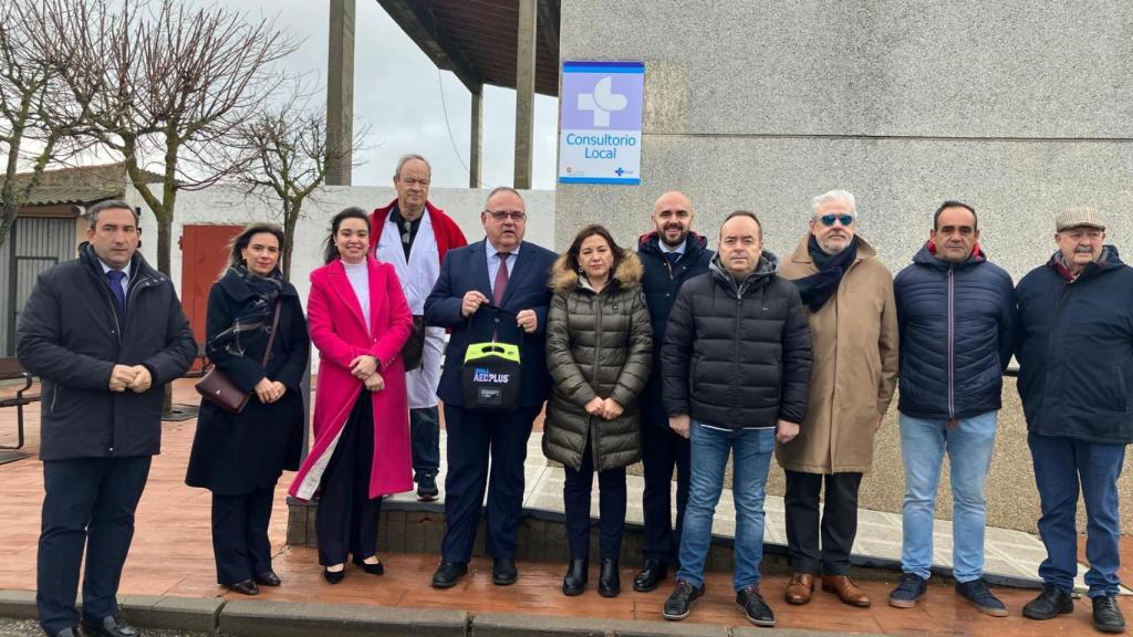 El consejero de Sanidad, Alejandro Vázquez, visita el centro de salud de Gomecello