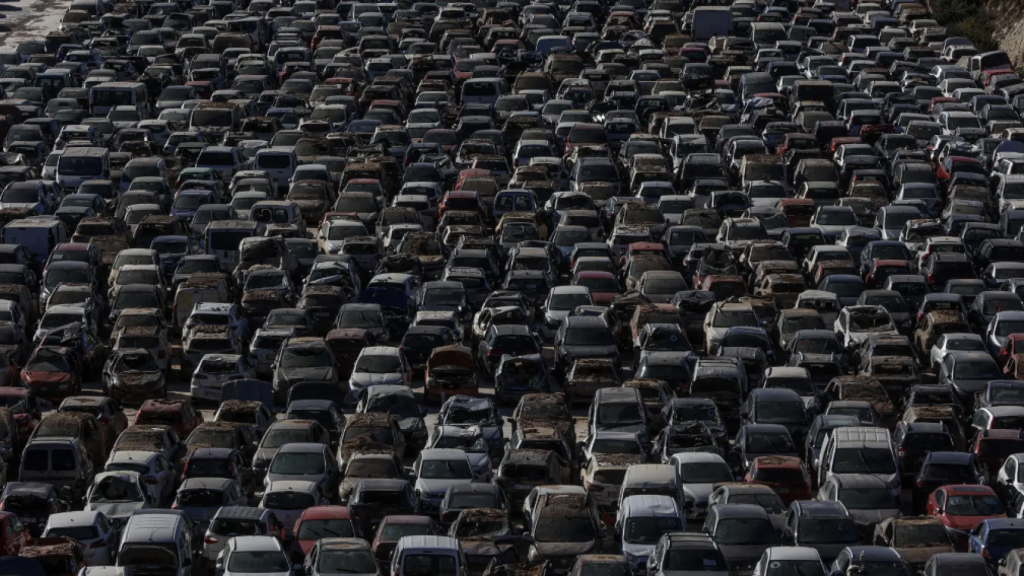 Vista aérea de un desguace de vehículos en Benaguasil, Valencia. EP