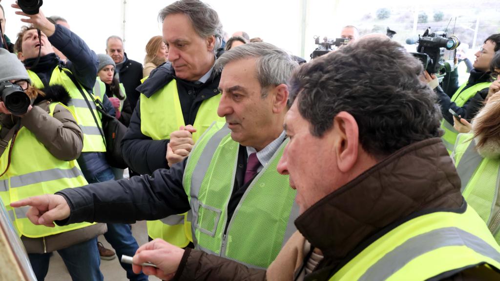El consejero de Movilidad y el alcalde de Salamanca visitan las obras del Puerto Seco