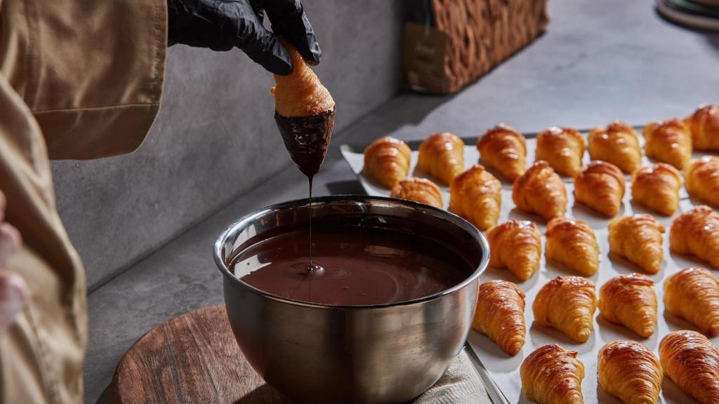 Croissants de Manolo Bakes.