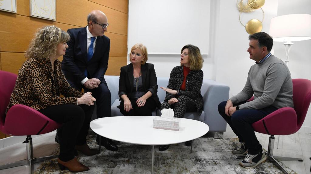 Leticia García durante su visita al centro Atiendo de Zamora
