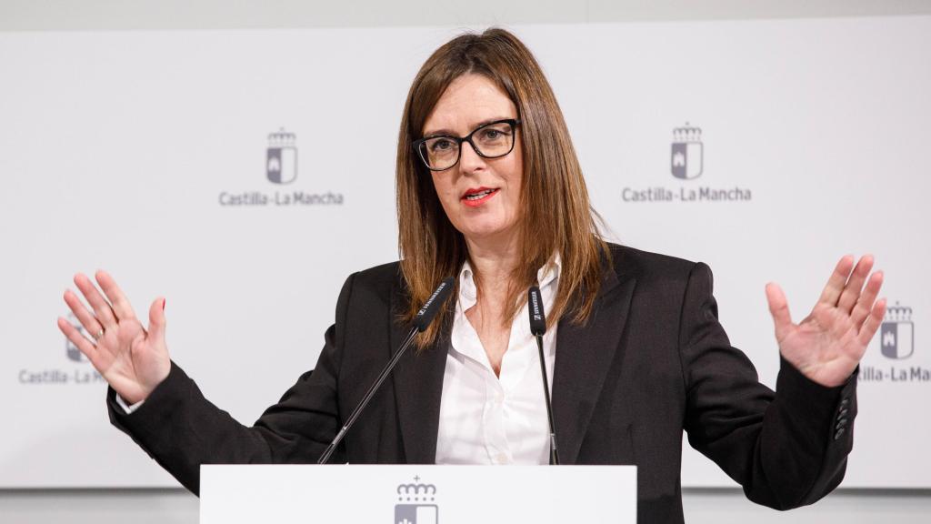 Esther Padilla, consejera portavoz del Gobierno de Castilla-La Mancha, este miércoles en rueda de prensa.