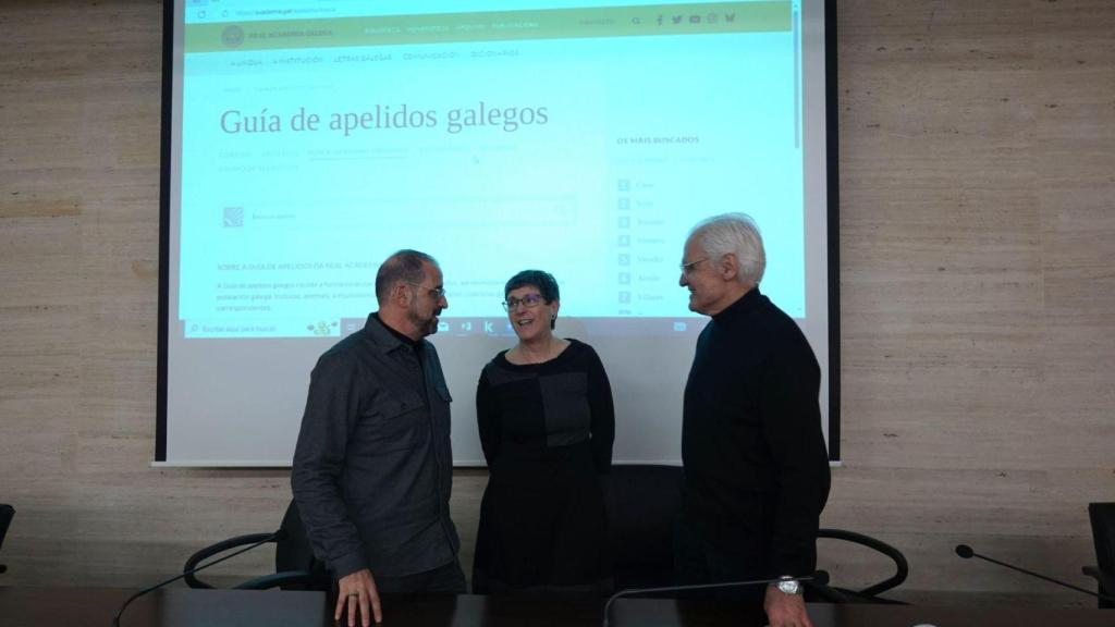 La RAG presenta la 'Guía de Apelidos Galegos'.