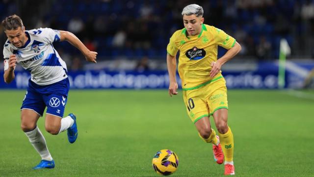 Tenerife - Deportivo en el partido de ida en el Heliodoro Rodríguez López