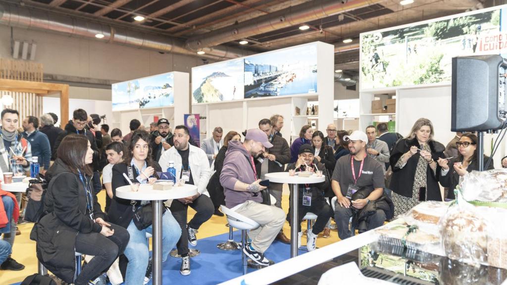 Público del stand de la Diputación de A Coruña.