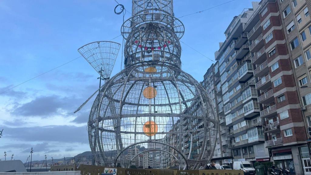 Muñeco de nieve en la Plaza Pública del Vialia