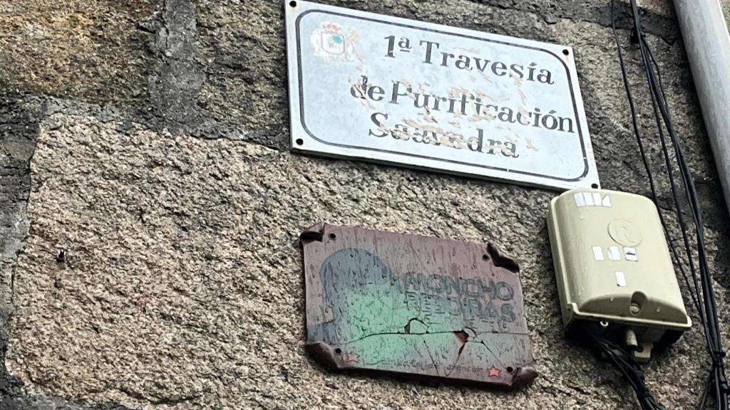 Placa conmemorativa de Moncho Reboiras