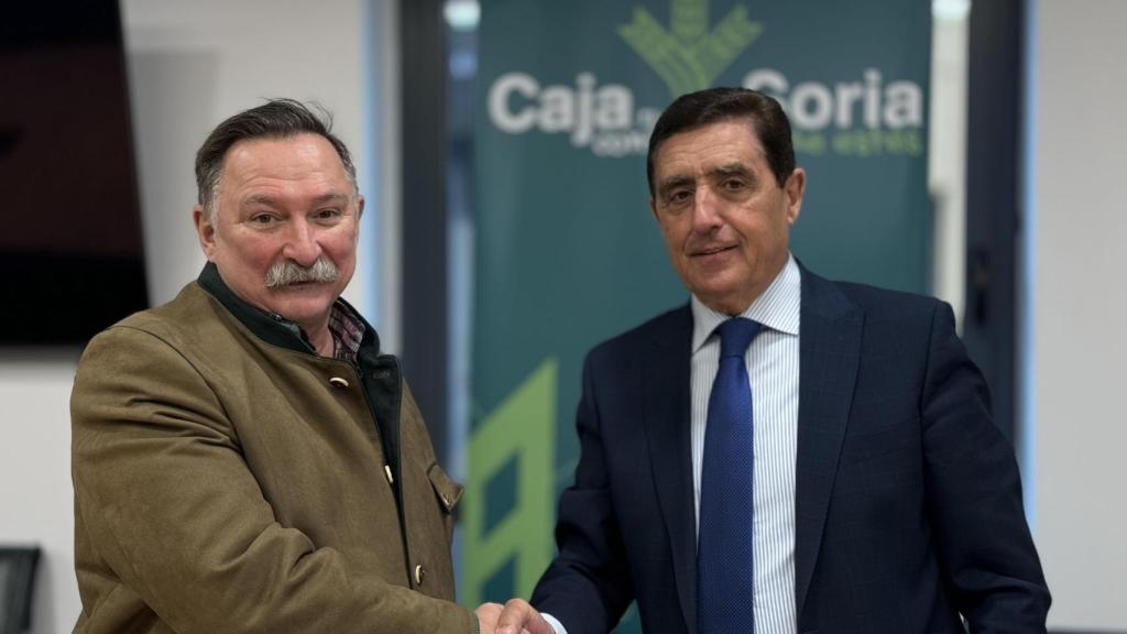 Caja Rural de Soria firma un convenio con la Asociación Retógenes