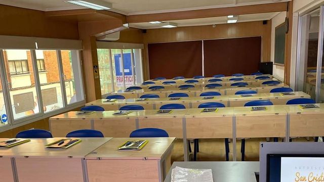 Autoescuela San Cristóbal de Cuenca.