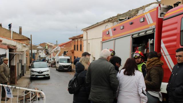 Bomberos actuando en Torre de Juan Abad (Ciudad Real).