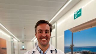 El doctor Agustín Hernández, jefe del servicio de Hematología.