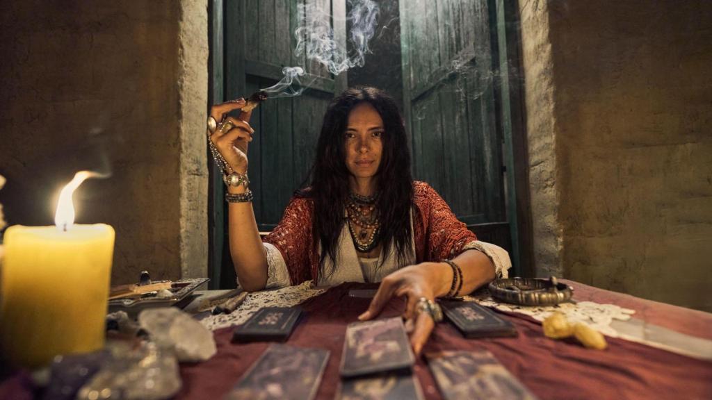 Viña Marchado es Pilar, que tiene poderes adivinatorios.